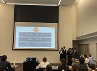 報告会・懇親会の様子