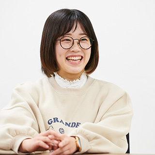 反田　茉理奈